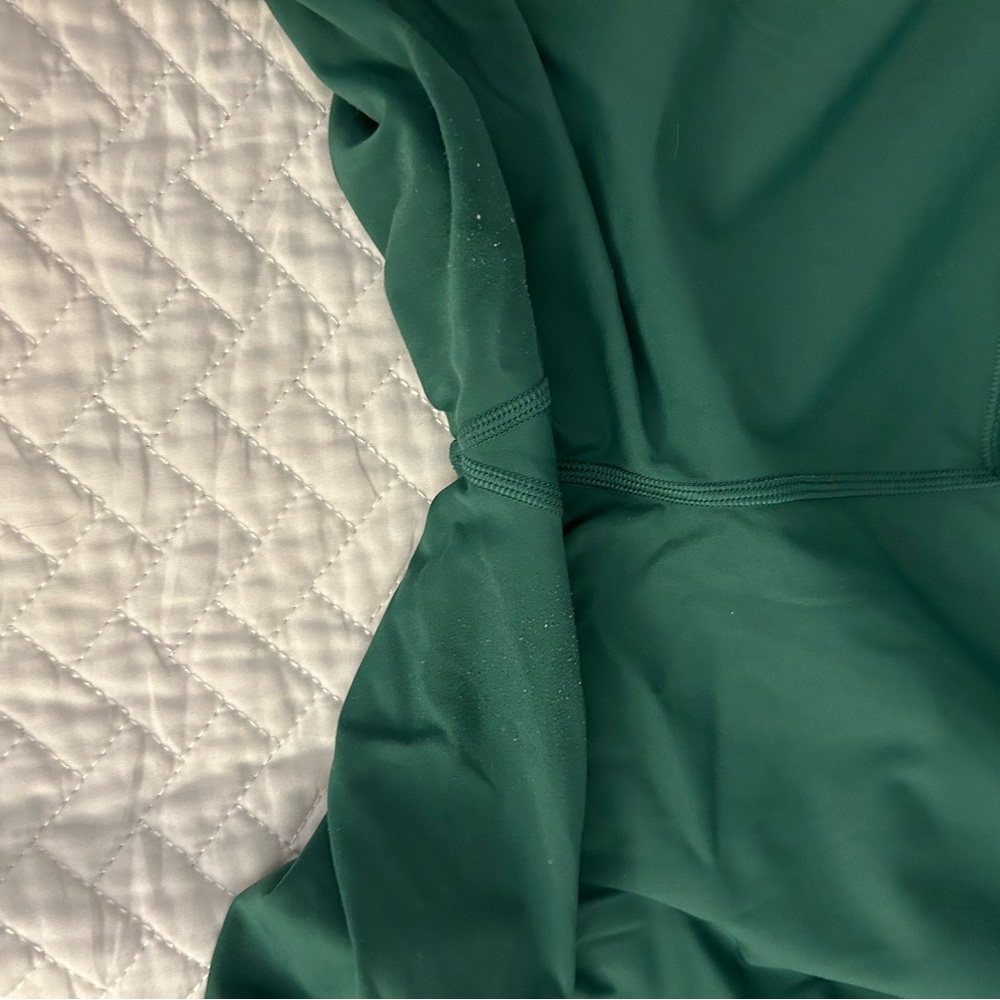 Lululemon green leggings. Size tag not in pants but would be 14/16